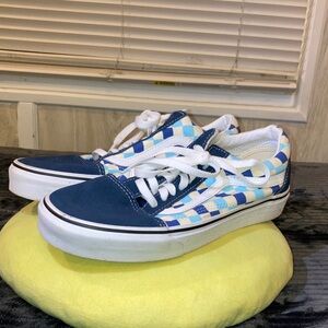 Vans man’s old skool blue topaz checkerboard sneakers